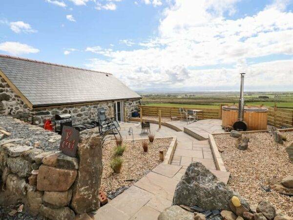 beautiful rural views from the hot tub